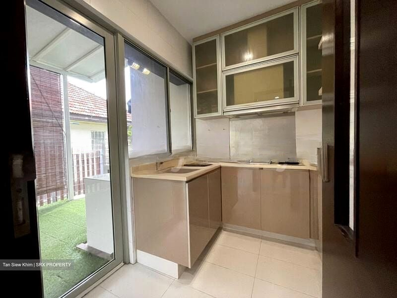 WHITLEY VILLAS 7