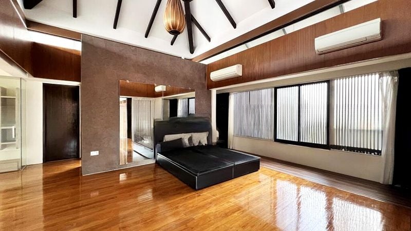 SPRING PARK ESTATE 11