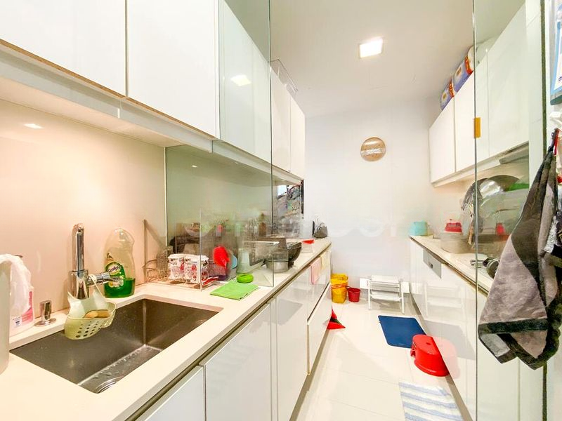 MARINA COLLECTION 13