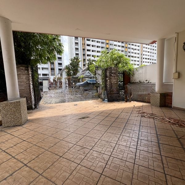 THOMSON GARDEN ESTATE 4