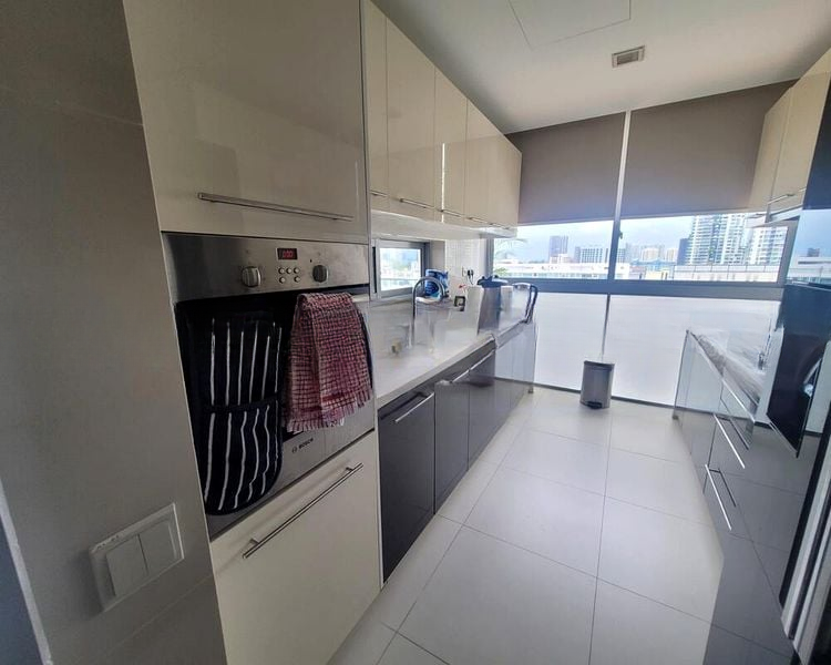 THE WHARF RESIDENCE 8