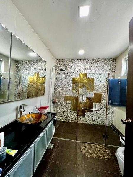 SEMBAWANG STRAITS ESTATE 6