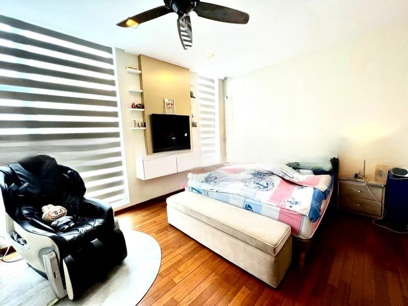 SEMBAWANG STRAITS ESTATE 9