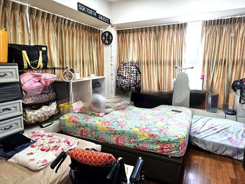 SEMBAWANG STRAITS ESTATE 12