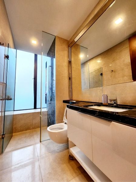 ONE BALMORAL 7