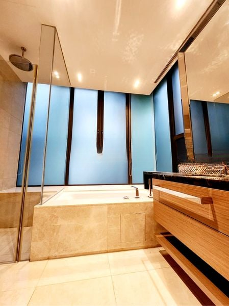 ONE BALMORAL 5