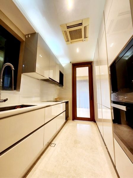 ONE BALMORAL 12