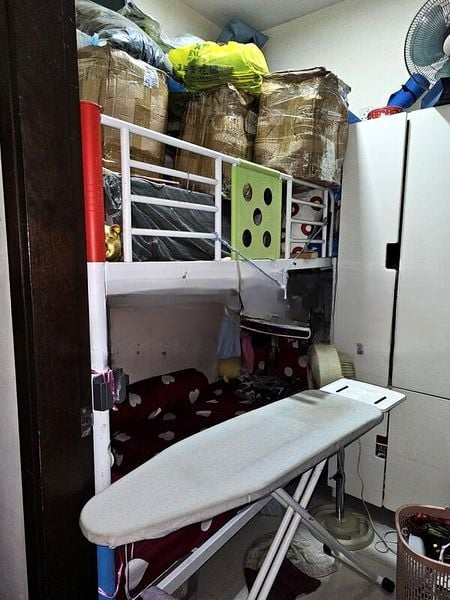 SEMBAWANG STRAITS ESTATE 11