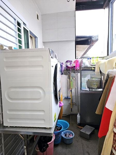 SEMBAWANG STRAITS ESTATE 13