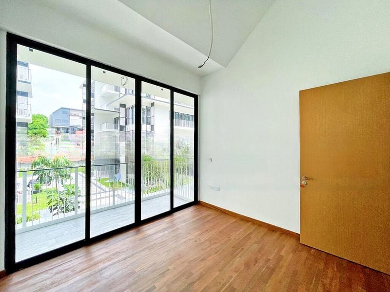 THE VERANDAH RESIDENCES 13