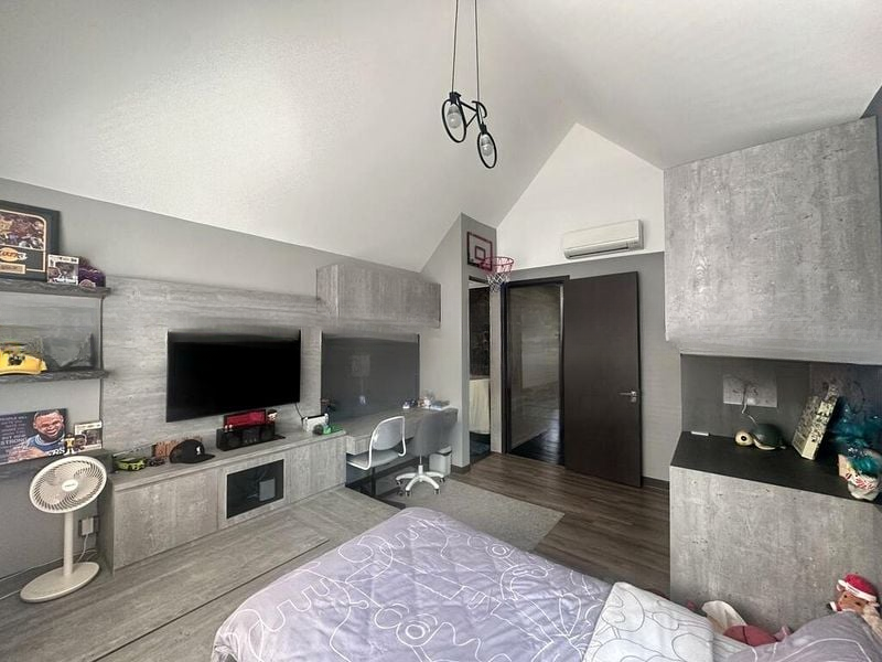 LIRIA TERRACE 3