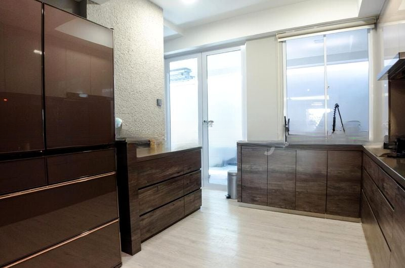 LIRIA TERRACE 15