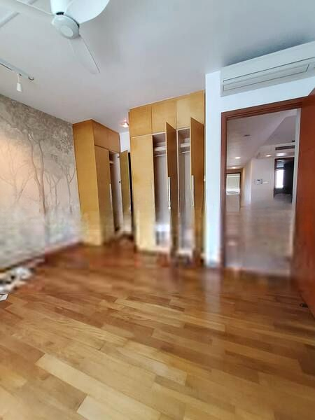 THE BERTH BY THE COVE 12