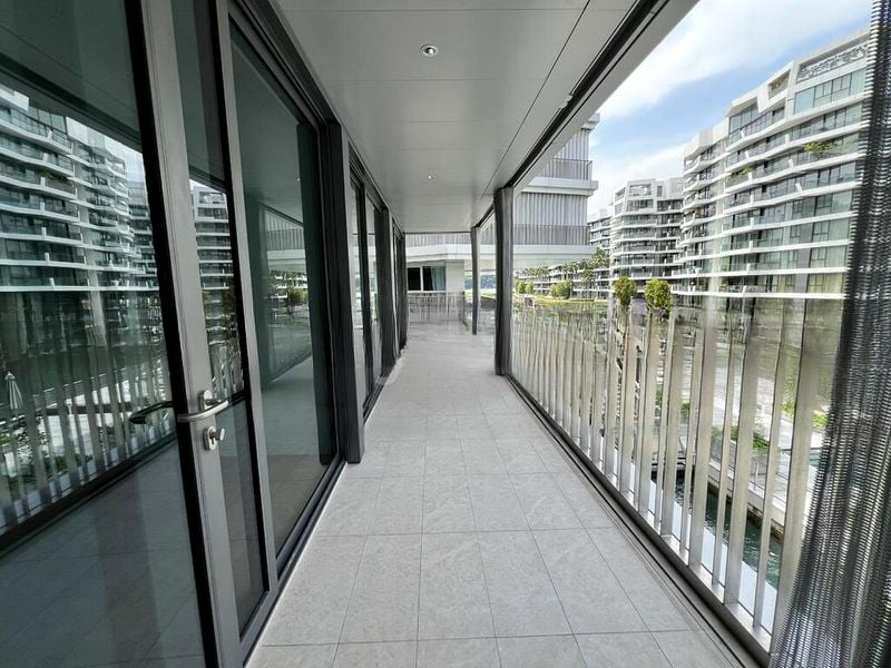 THE REEF AT KING'S DOCK 5