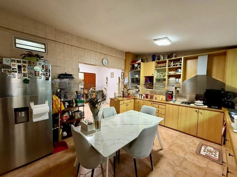 TEACHER'S HOUSING ESTATE 9