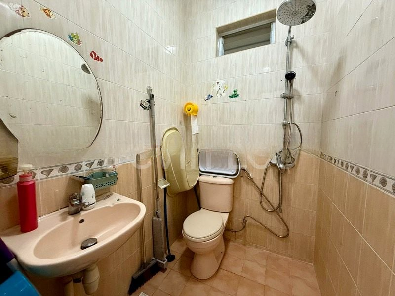 TEACHER'S HOUSING ESTATE 7