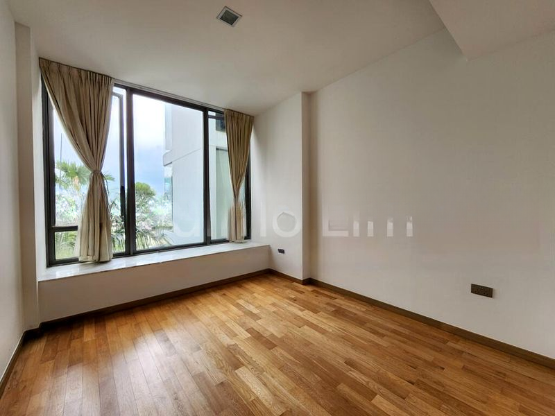 MARINA COLLECTION 11