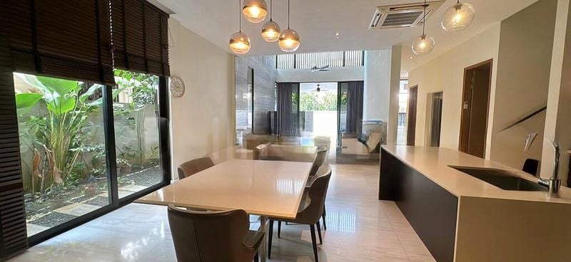 PHOENIX HEIGHTS 12