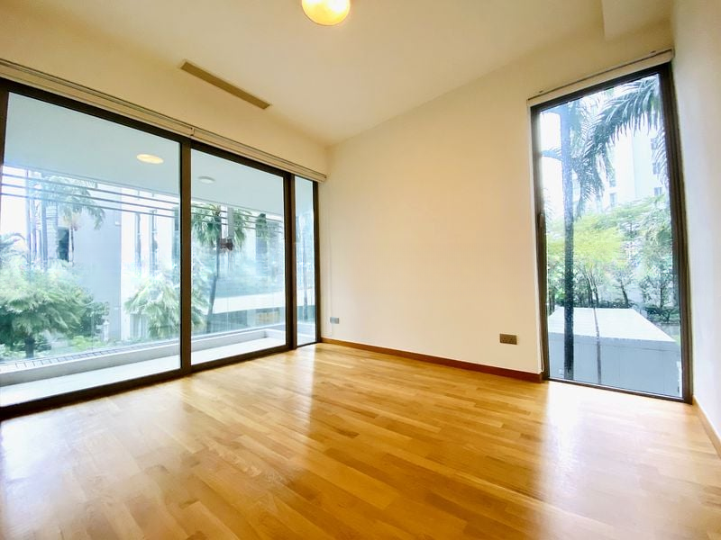 THE OCEANFRONT @ SENTOSA COVE 10