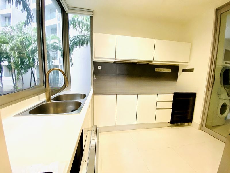 THE OCEANFRONT @ SENTOSA COVE 5