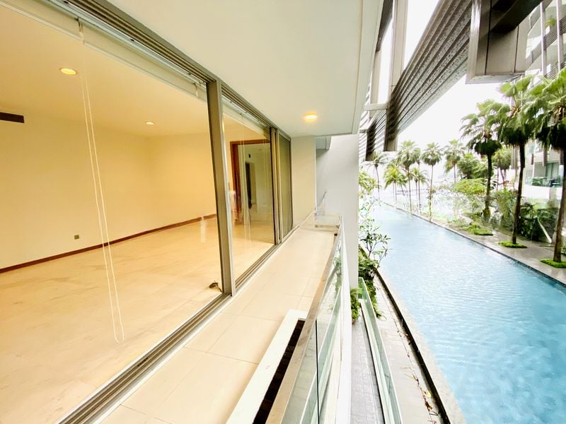 THE OCEANFRONT @ SENTOSA COVE 4