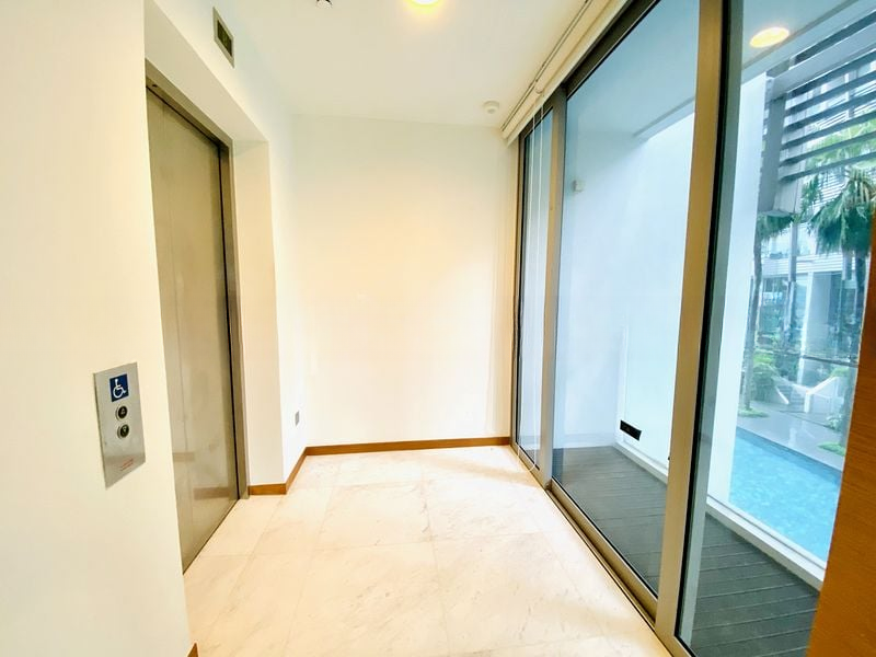 THE OCEANFRONT @ SENTOSA COVE 12