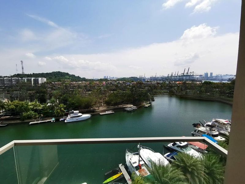 THE BERTH BY THE COVE 15