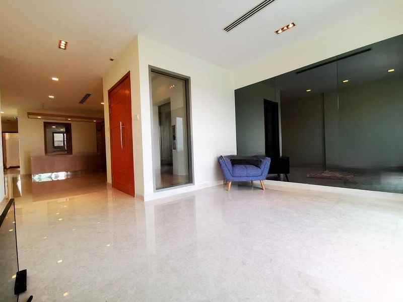 THE BERTH BY THE COVE 14