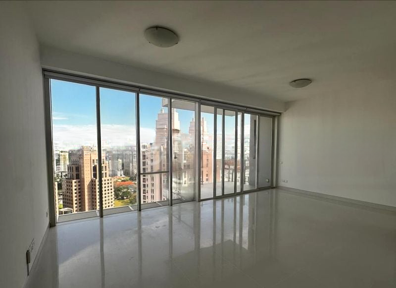 THE COSMOPOLITAN 8
