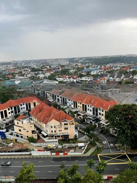 THE CHUAN 10