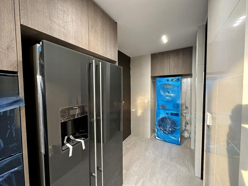 AVENUE SOUTH RESIDENCE 9