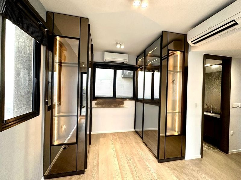 AVENUE SOUTH RESIDENCE 6