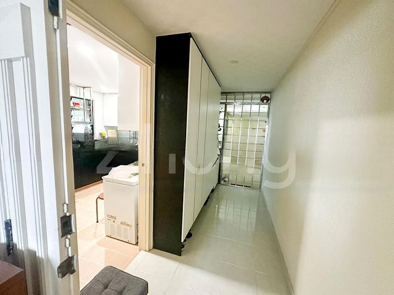 PARK EAST 6