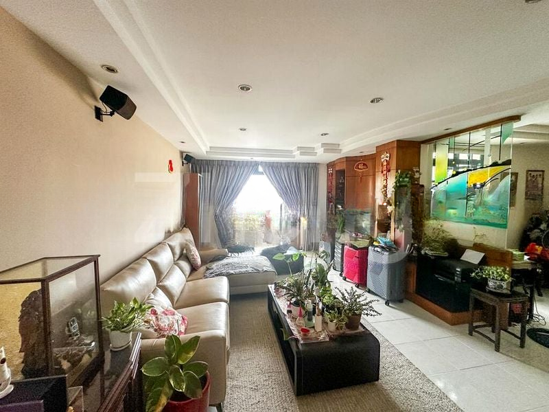 PARK EAST 7
