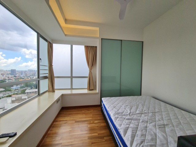 CAIRNHILL RESIDENCES 10