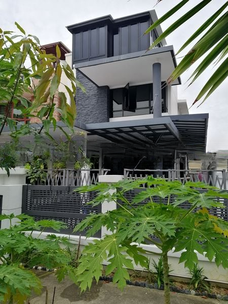 TANAH MERAH GREEN 1
