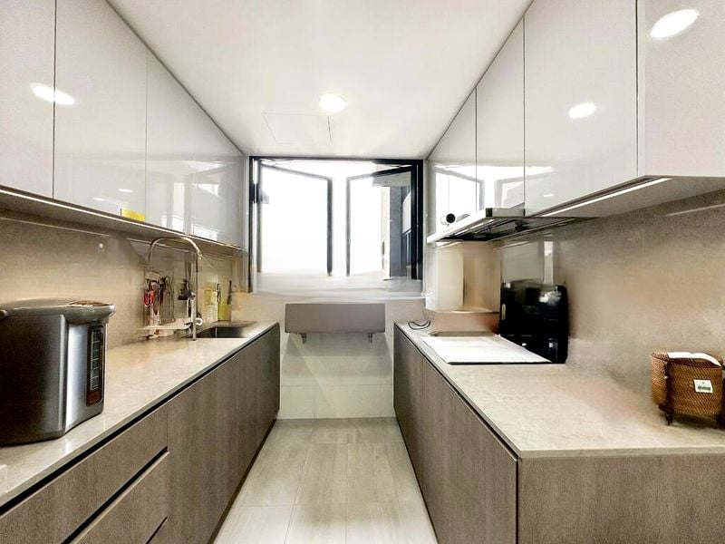 AVENUE SOUTH RESIDENCE 6