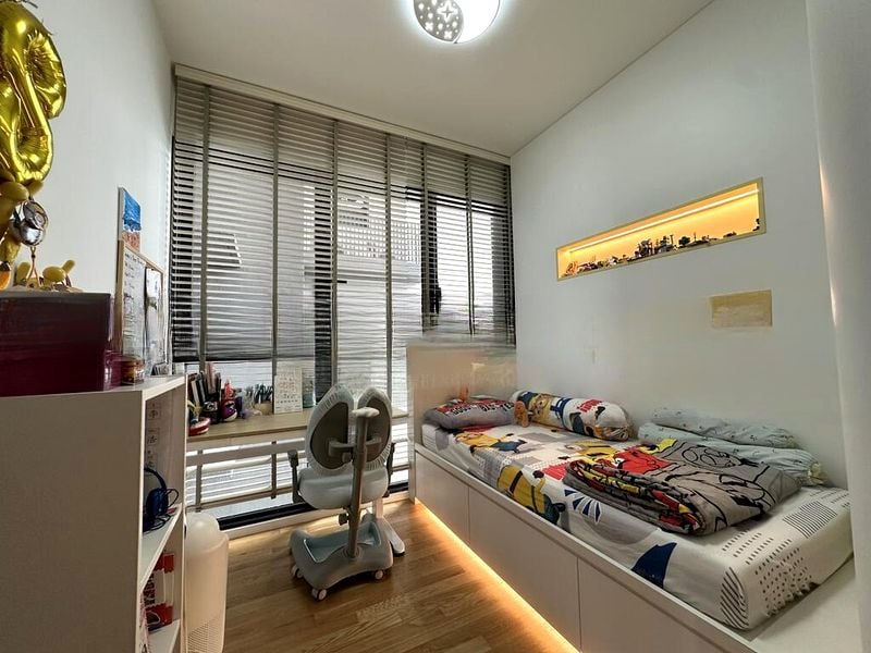 AVENUE SOUTH RESIDENCE 6