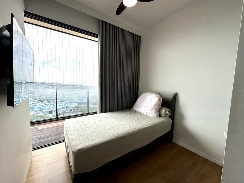 AVENUE SOUTH RESIDENCE 5