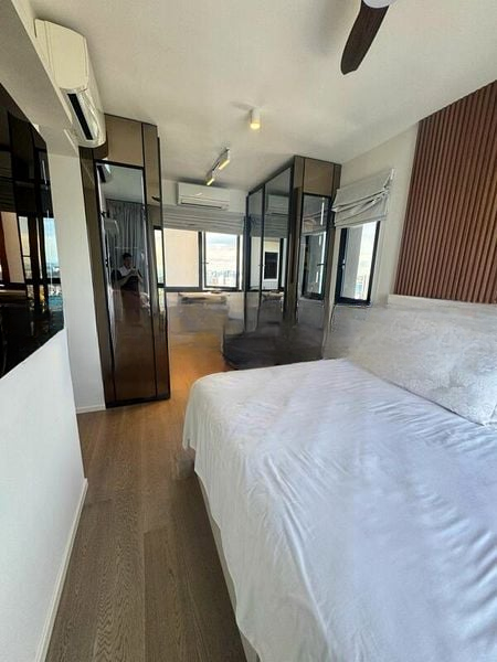 AVENUE SOUTH RESIDENCE 6