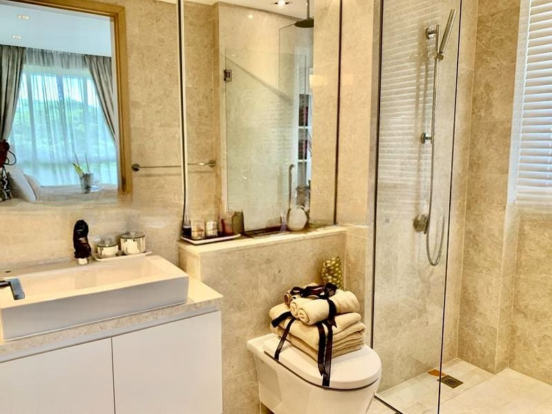 THE LINE @ TANJONG RHU 15