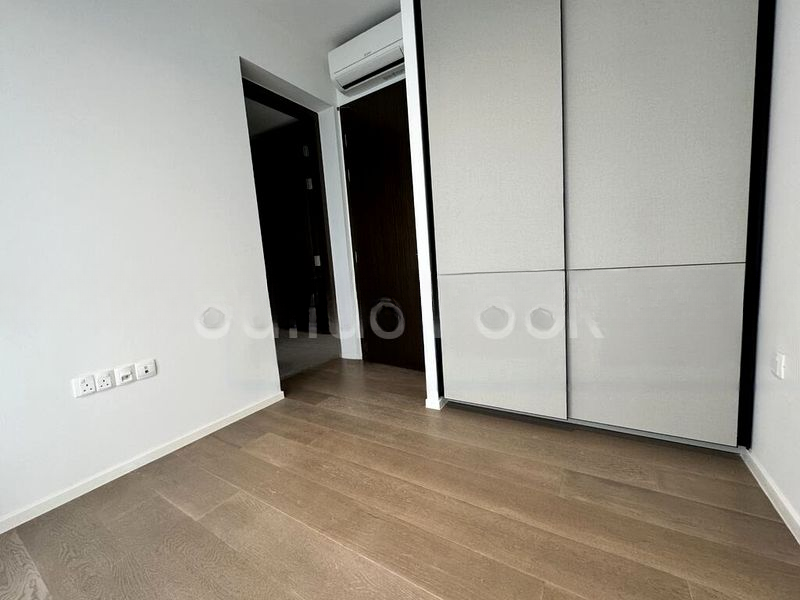 AVENUE SOUTH RESIDENCE 7