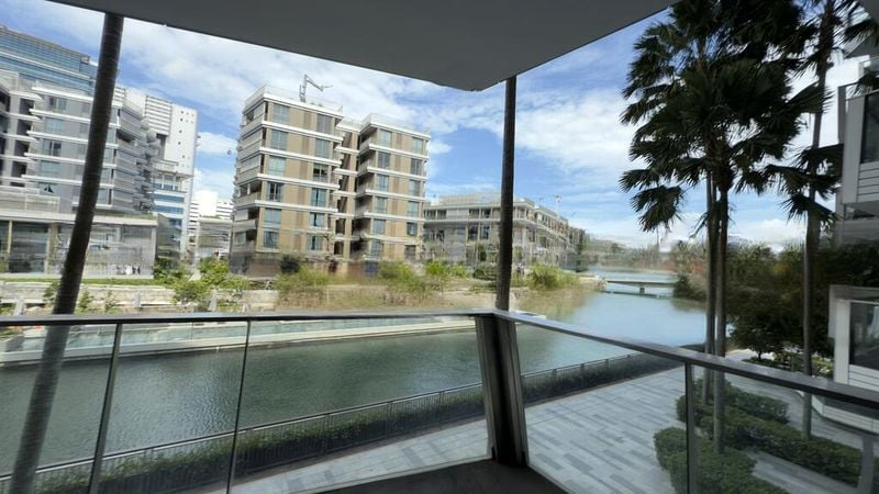 CORALS AT KEPPEL BAY 6