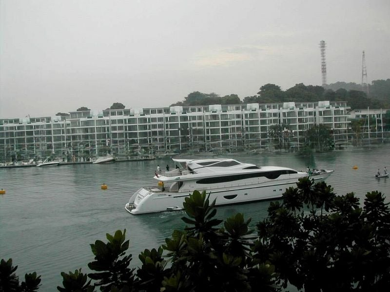 THE OCEANFRONT @ SENTOSA COVE 6