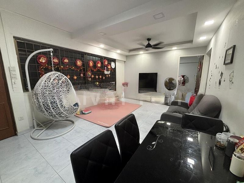 WELLINGTON CIRCLE 10