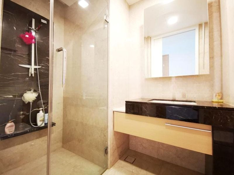 MARINA BAY SUITES 8