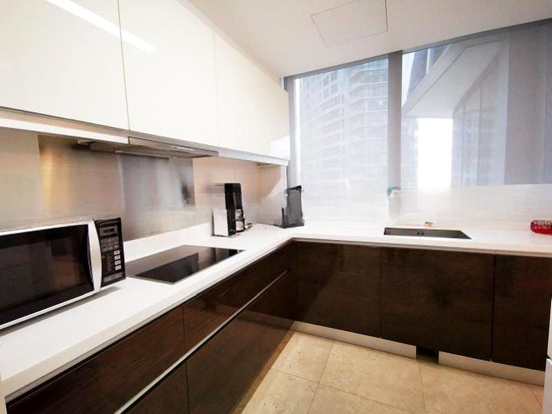 MARINA BAY SUITES 10