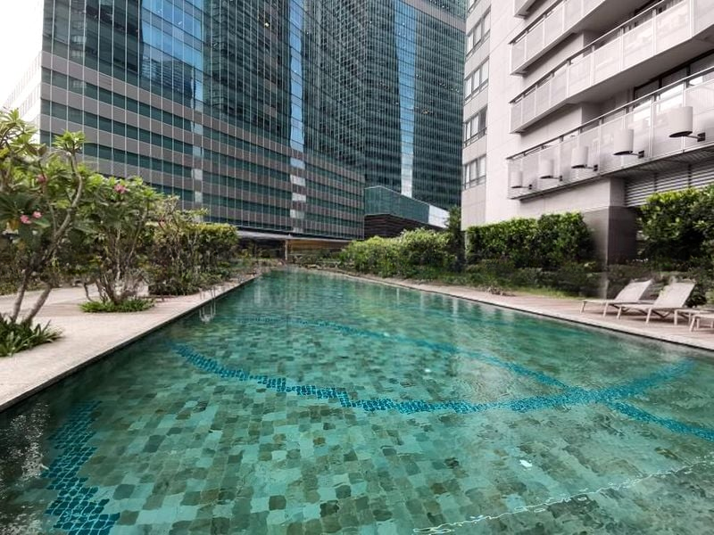 MARINA BAY SUITES 12