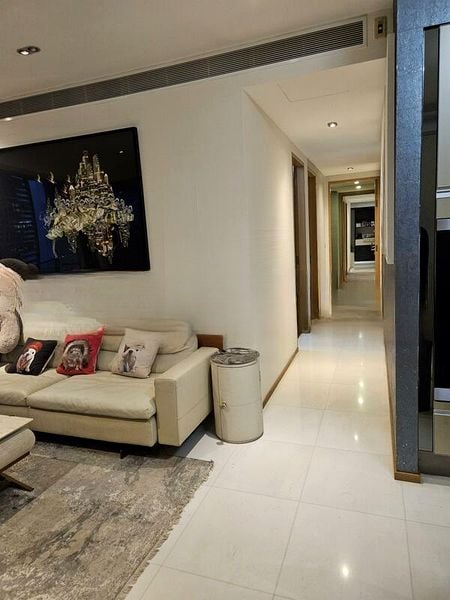 THE VERMONT ON CAIRNHILL 8