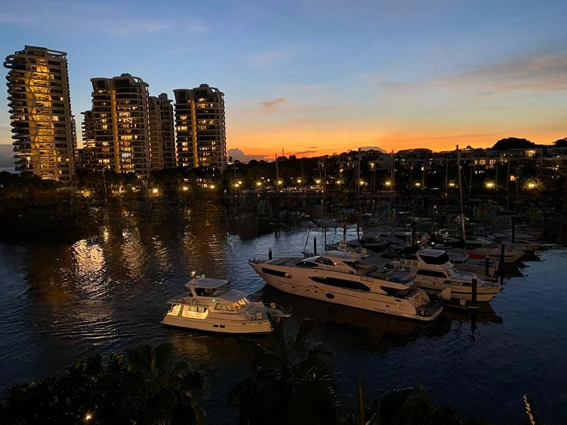 THE OCEANFRONT @ SENTOSA COVE 9